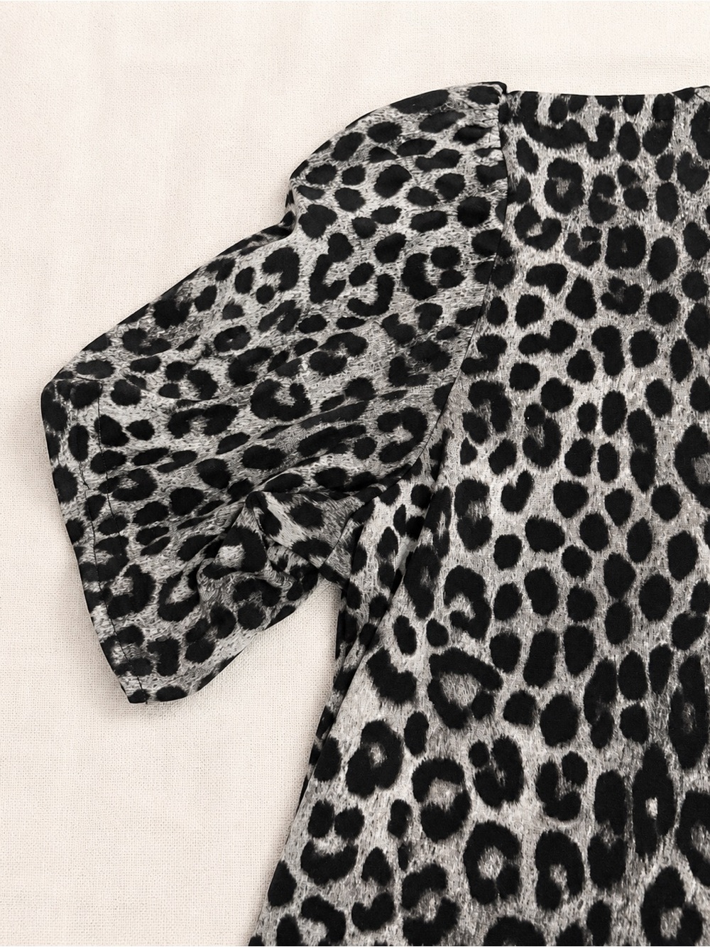 Michael Michael Kors Leopard Print Puff Sleeve Top Gray Black Women’s Large - Picture 3 of 4